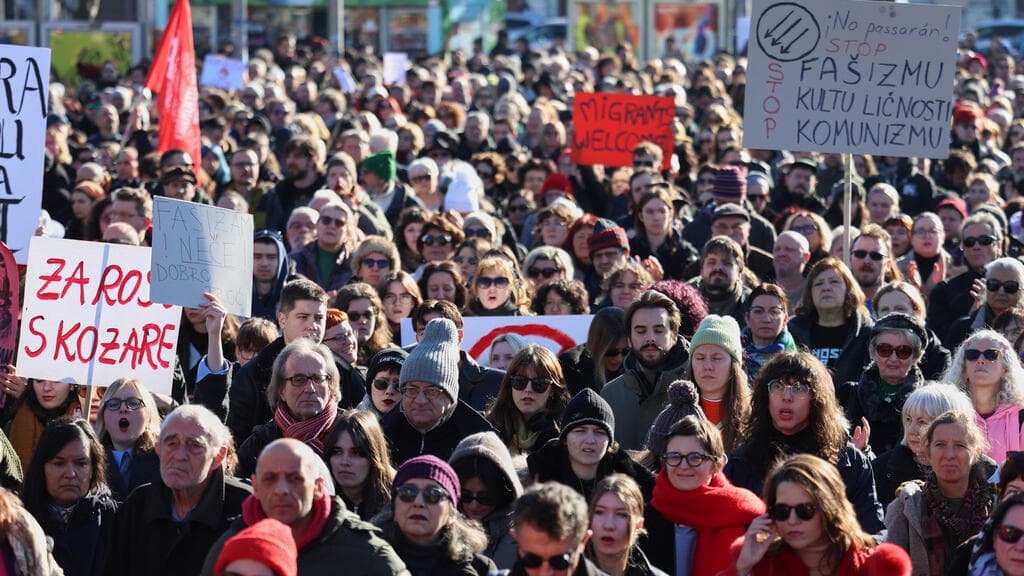 Thousands march in Croatia against far